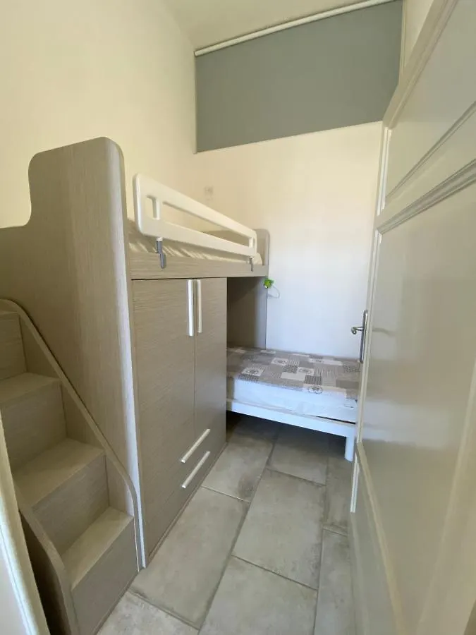 Villa Rosy San Vincenzo 0*,